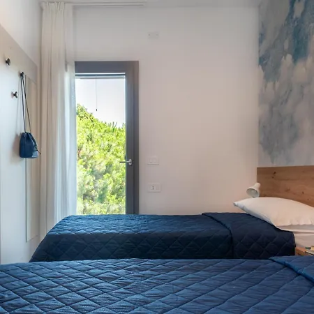 One Life * ביביונה