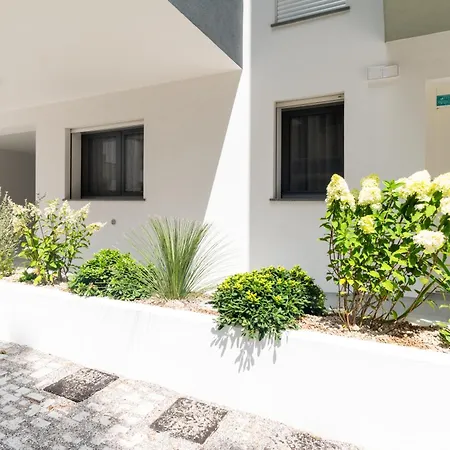 One Life Apartment *