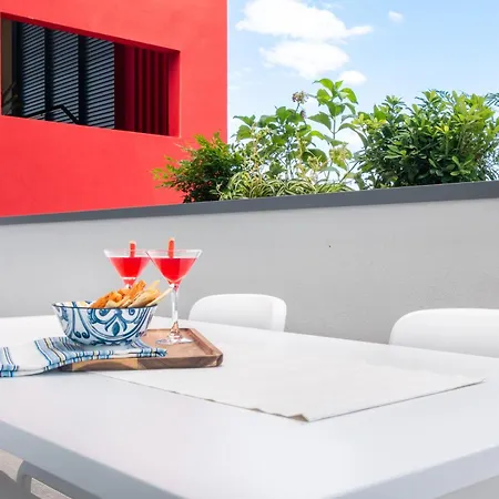 One Life Apartment *